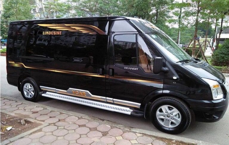 Get Around Kon Tum by Private Limousine